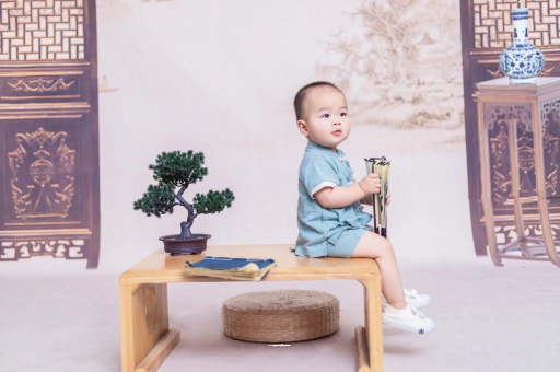 乌海宝宝几个月笑出声 乌海宝宝几个月笑出声